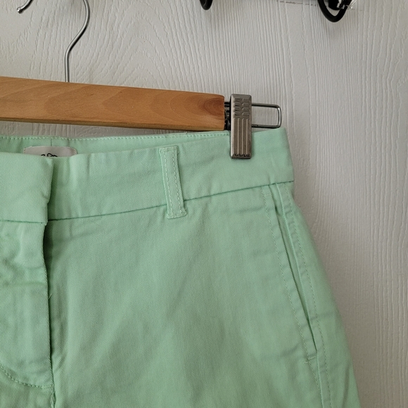 J.Crew 7" Stretch Chino Shorts - Picture 6 of 7